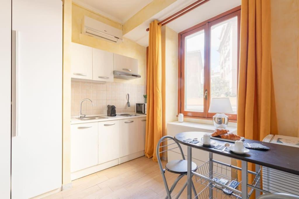 Private Suite In A Guest House With Private Bathroom N3 Рим Екстер'єр фото